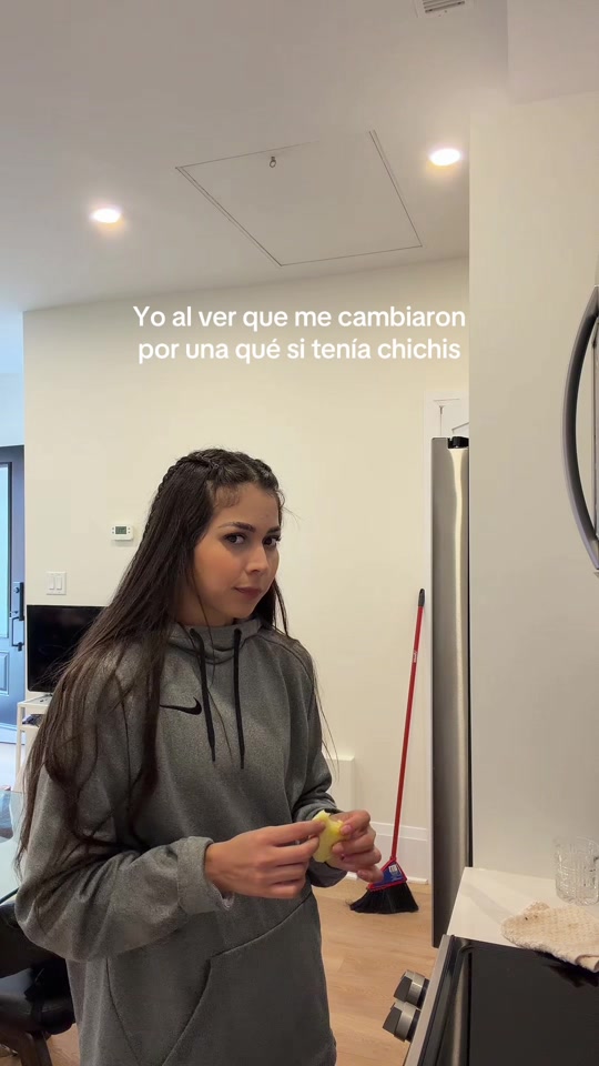 @YesiNavarro_