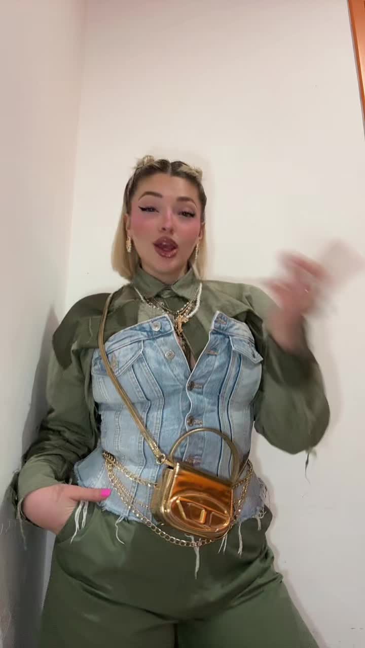 @Francesca Esposito