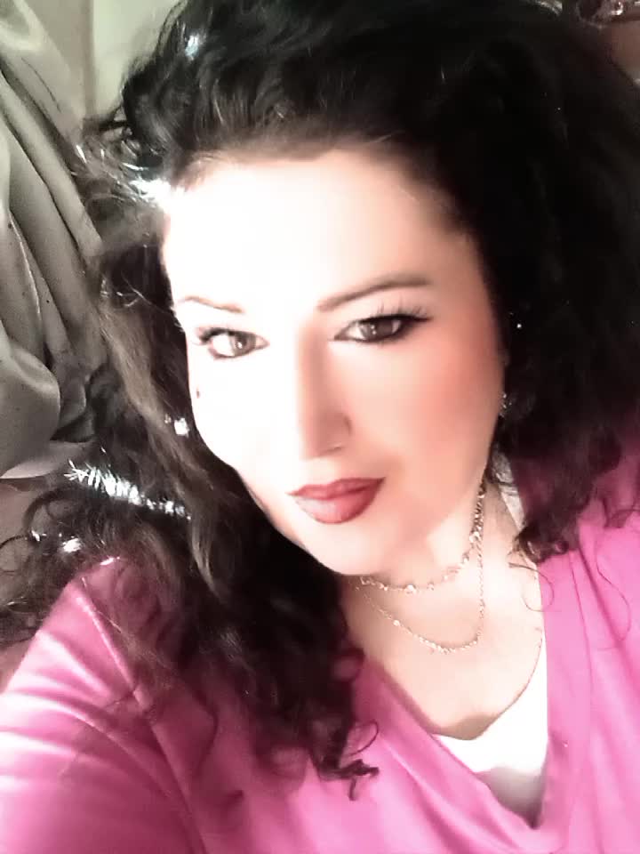 @🦋𝓡𝓸𝓼𝔂 𝓑𝓾𝓽𝓽𝓮𝓻𝓯𝓵𝔂