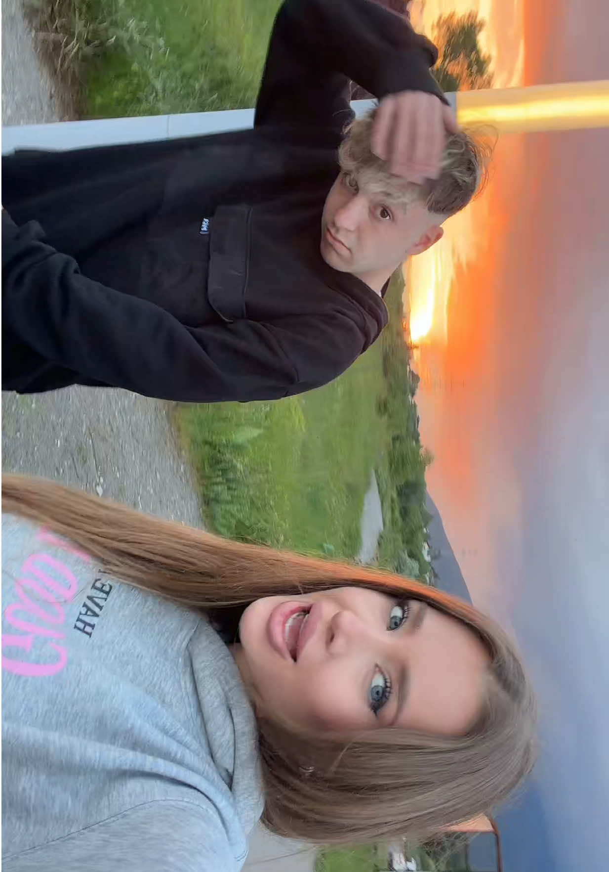@Kiarа