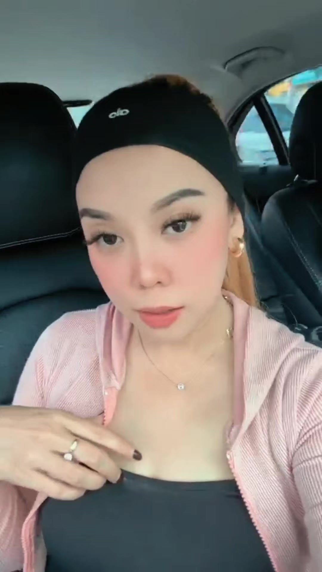 @incess Ayumi