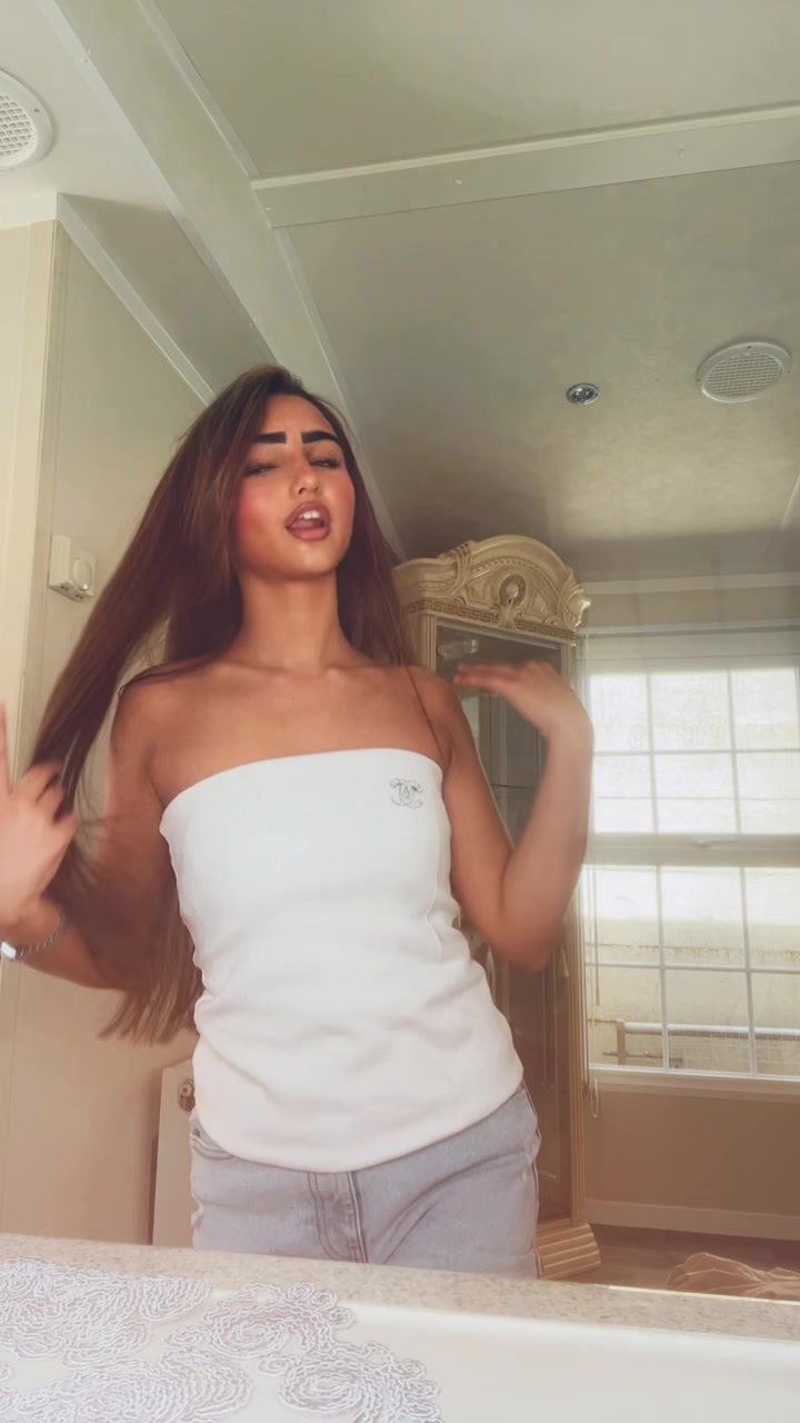 @𝒲𝒾𝓃𝓃𝒾ℯ 𝓂𝒶𝓇𝒾ℯ 👸🏽