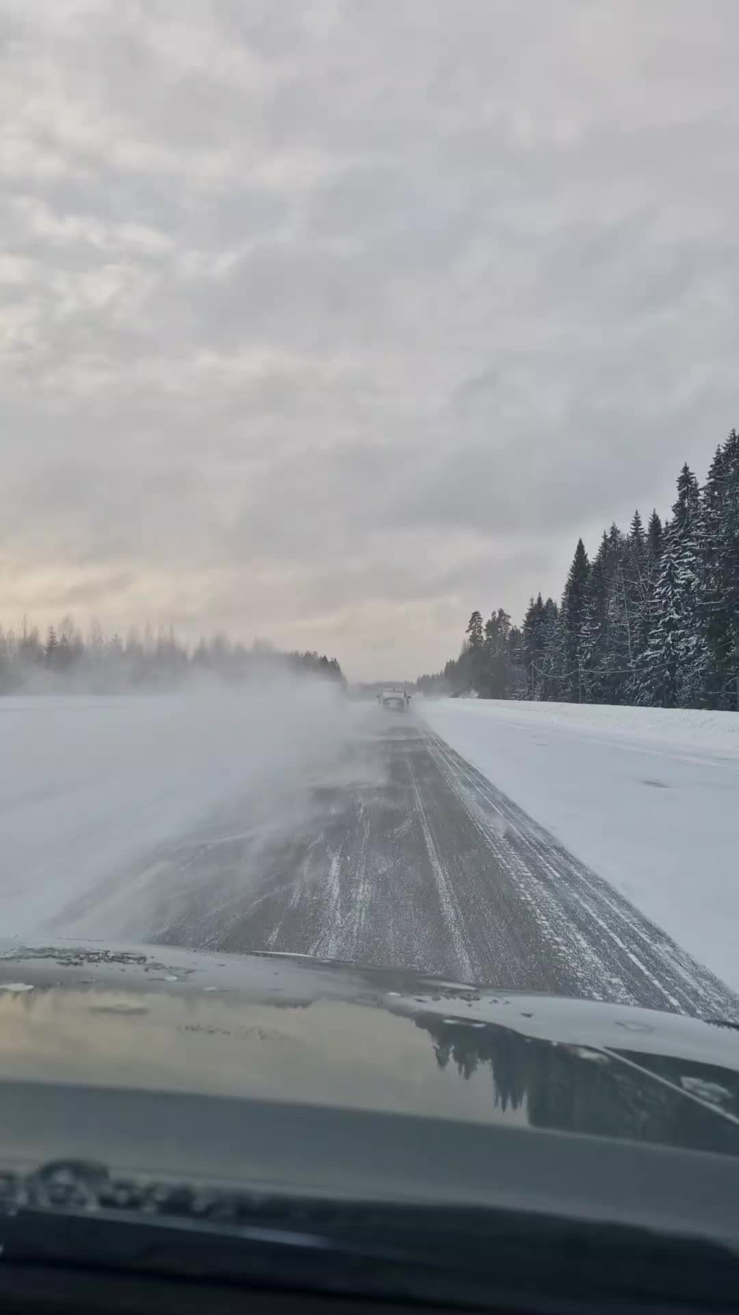 @MustaSyd&auml;n
