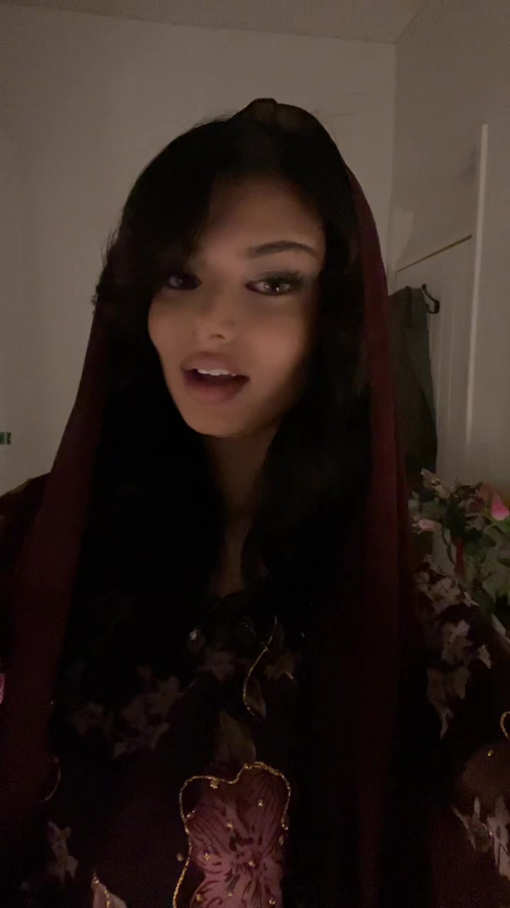 @Lámya