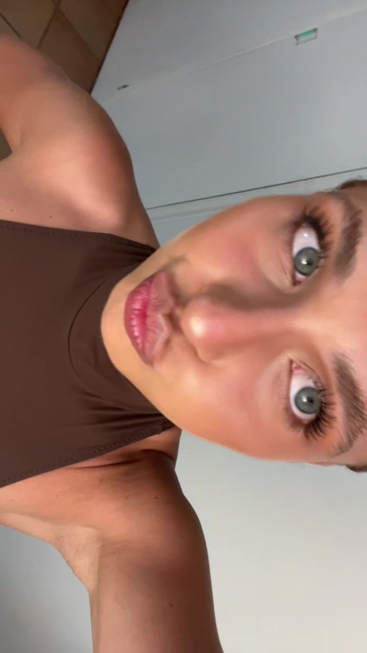 @rebecca🦩