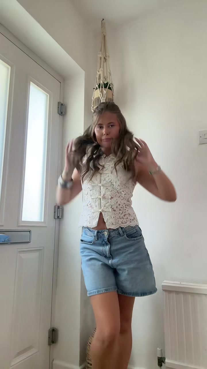 @lilia  x