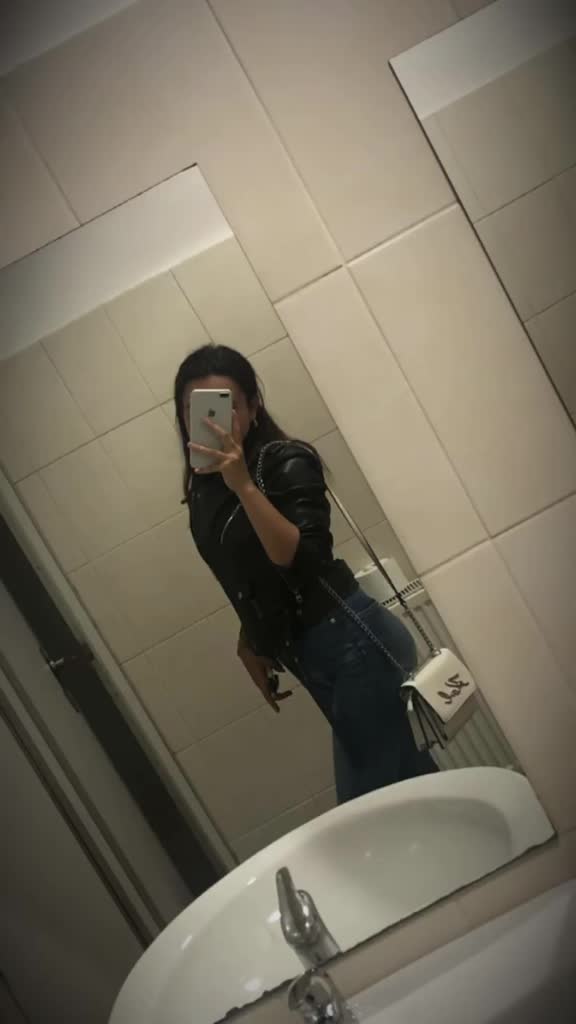 @Ana