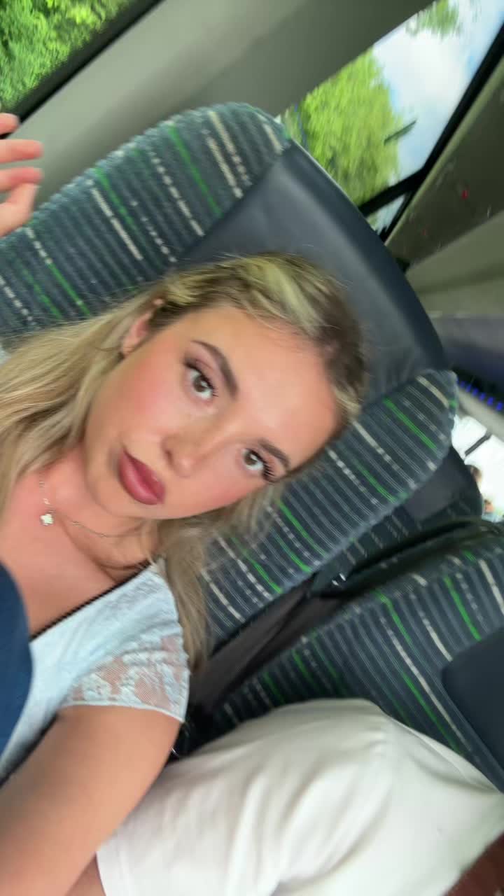 @Violeta