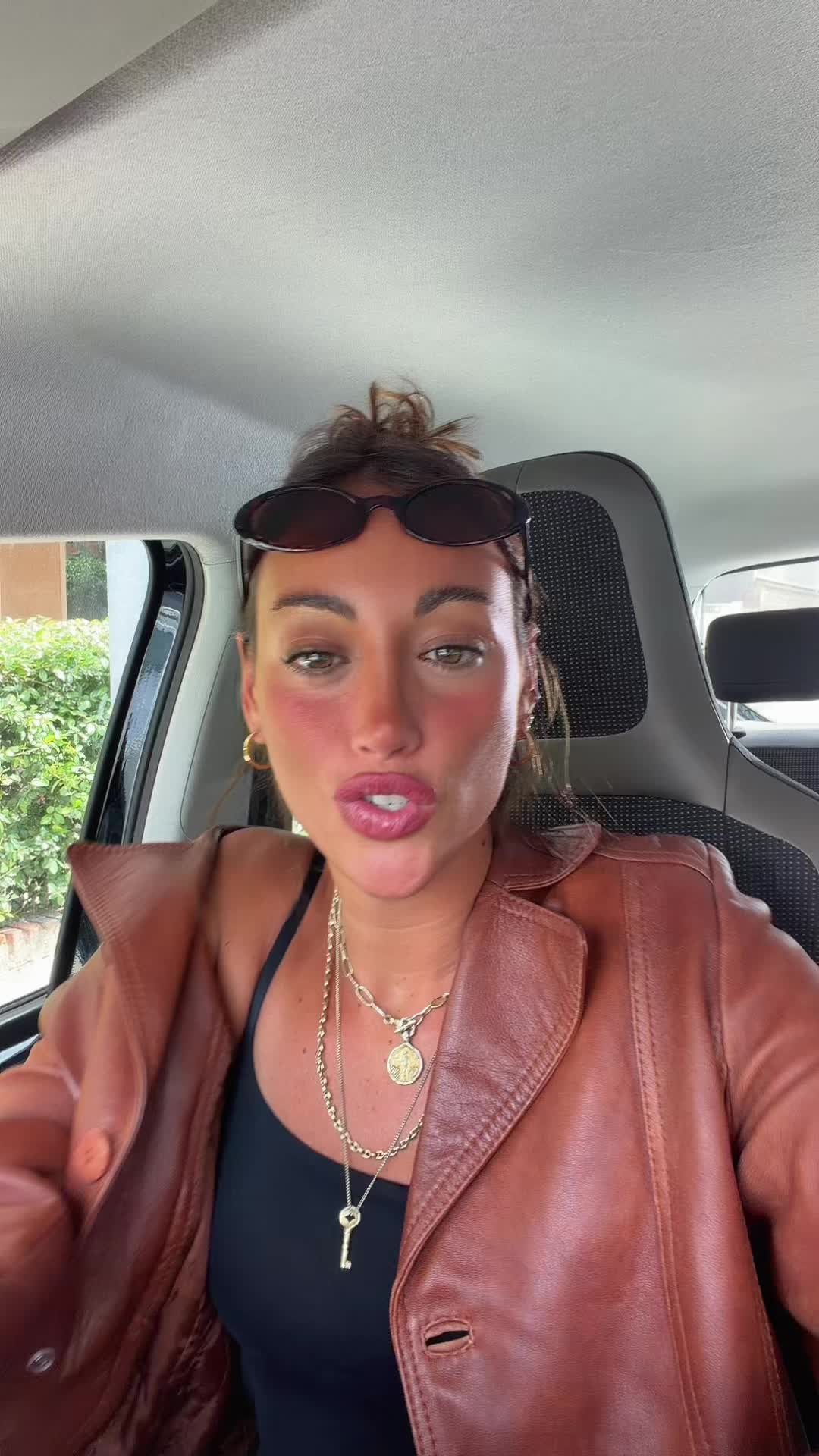 @LIA MIZRAHI