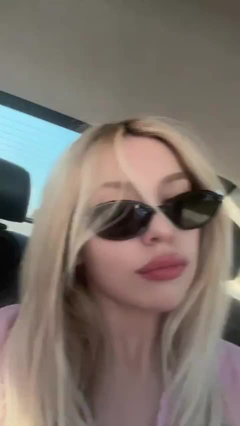 @Ava Max France 🇫🇷