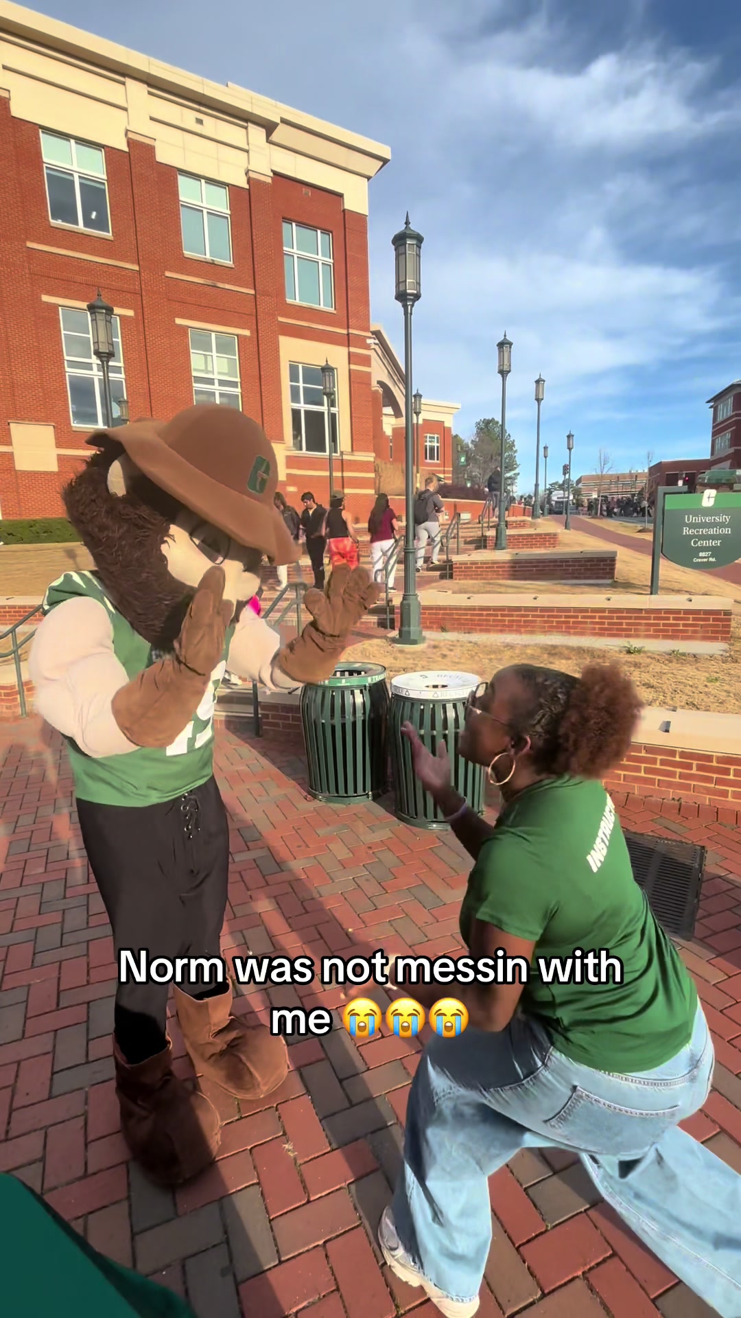 @Tj