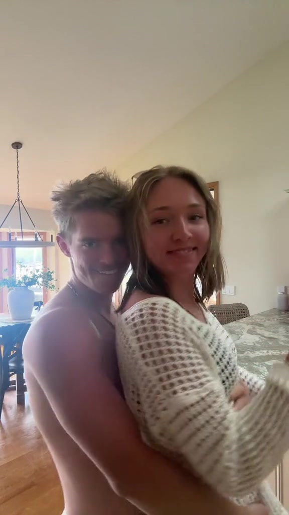 @nothayleelesnau