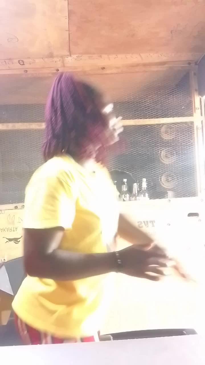 @la fille de 18 montagne