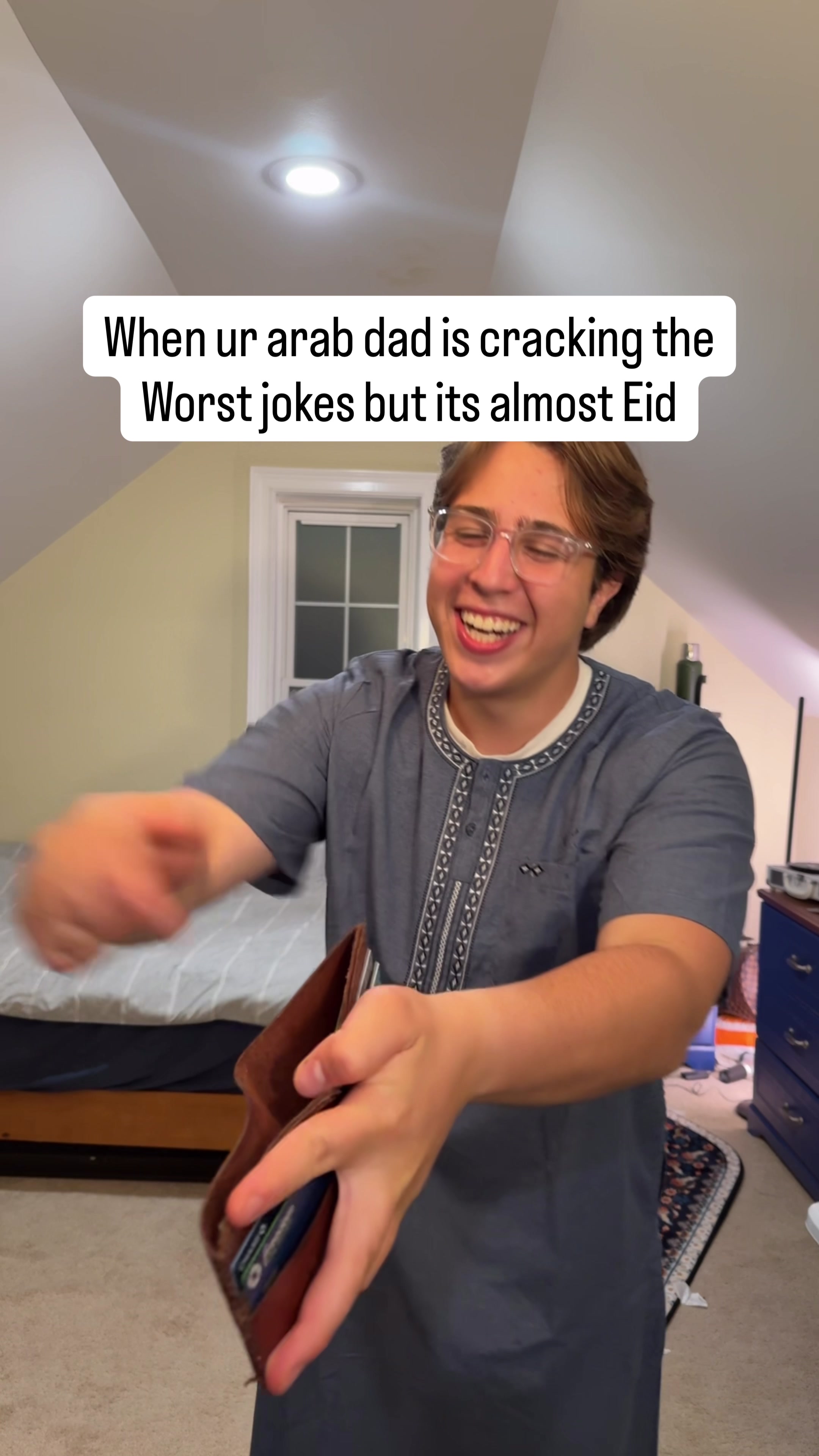 @adoolie_