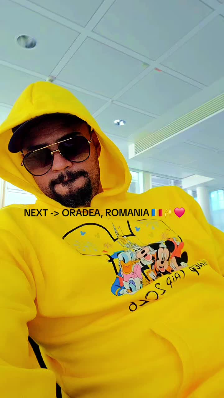 @Mohombi