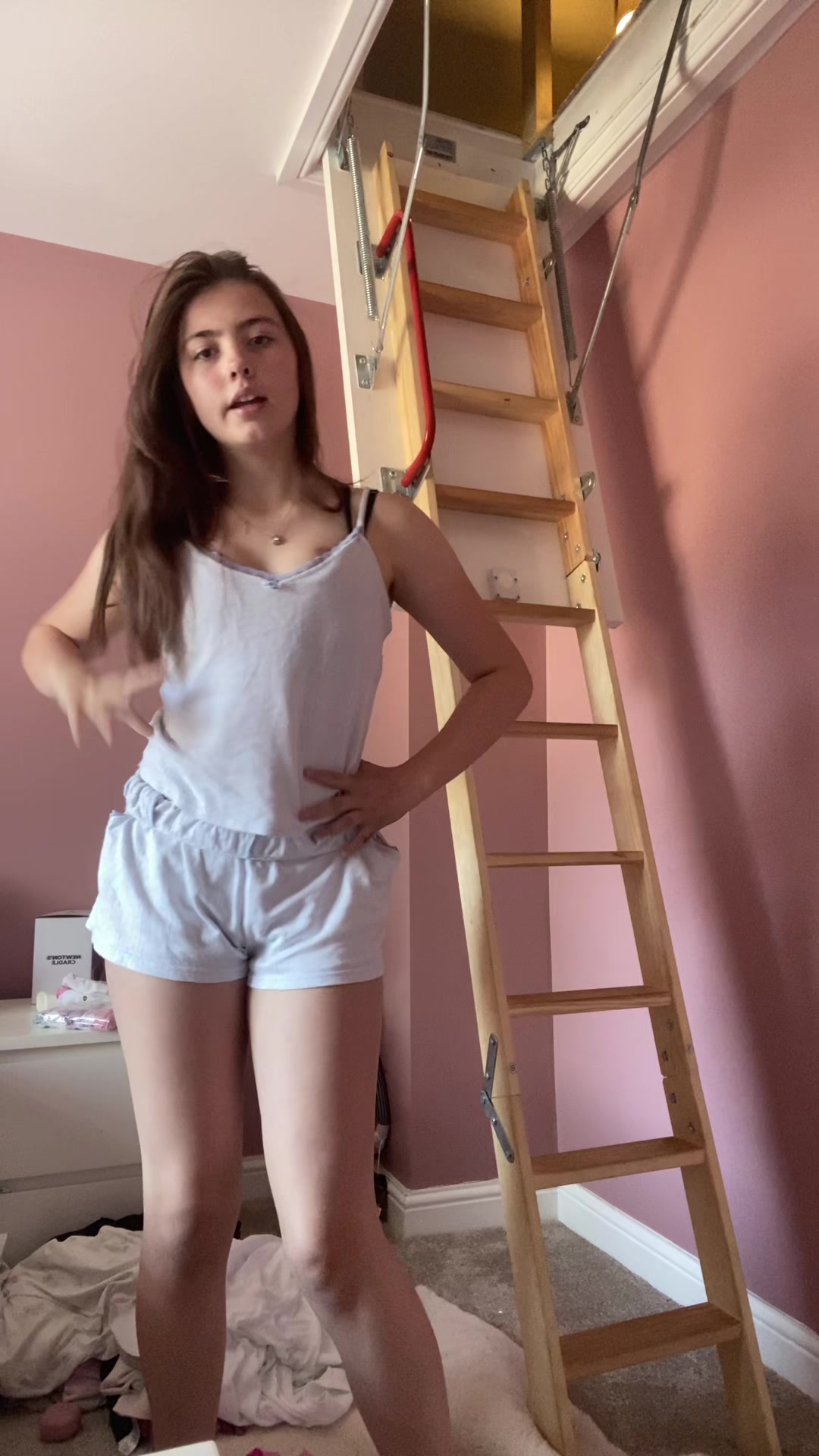 @🛸