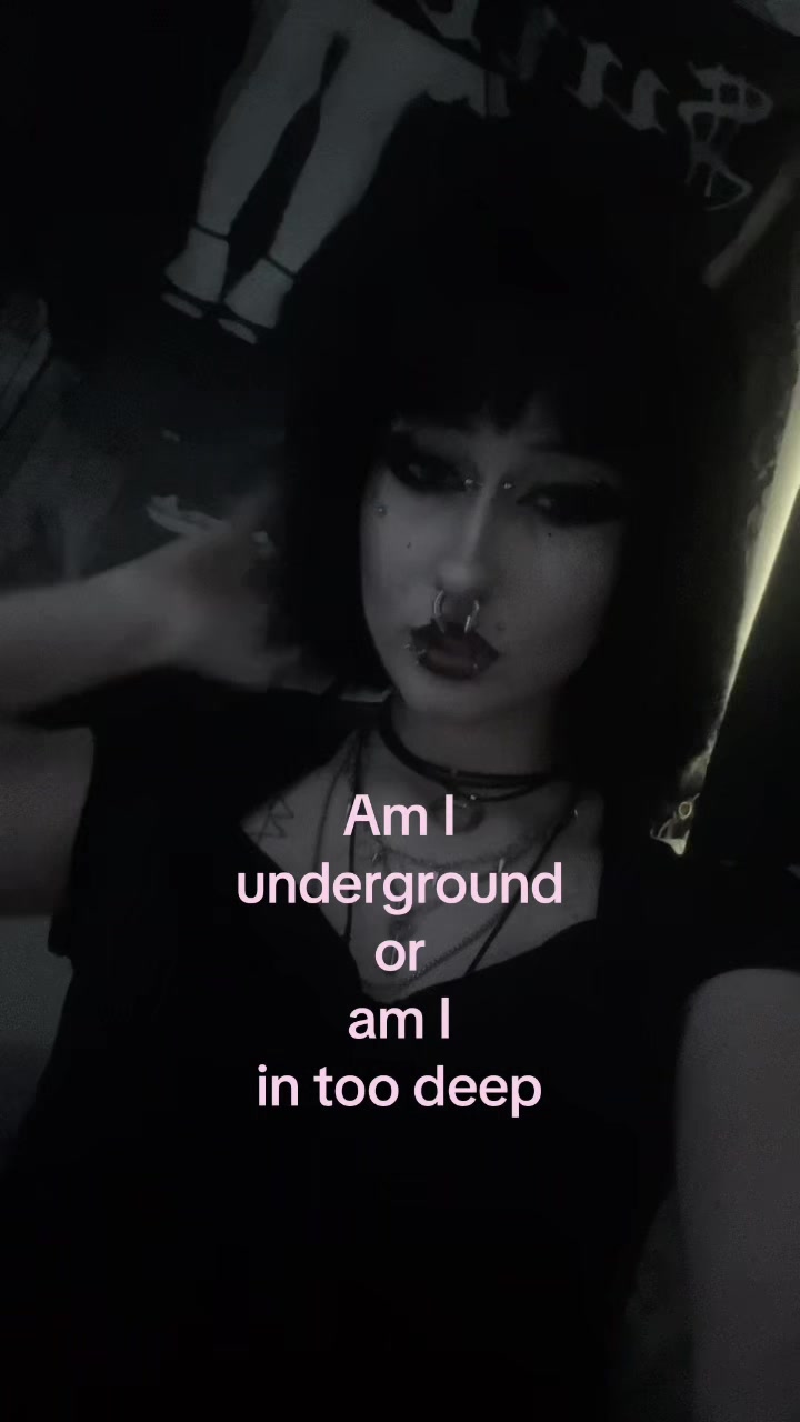 @𝔰𝔦𝔯𝔦𝔰 𓋹🧟&zwj;♀️ ݁ ˖ִ
