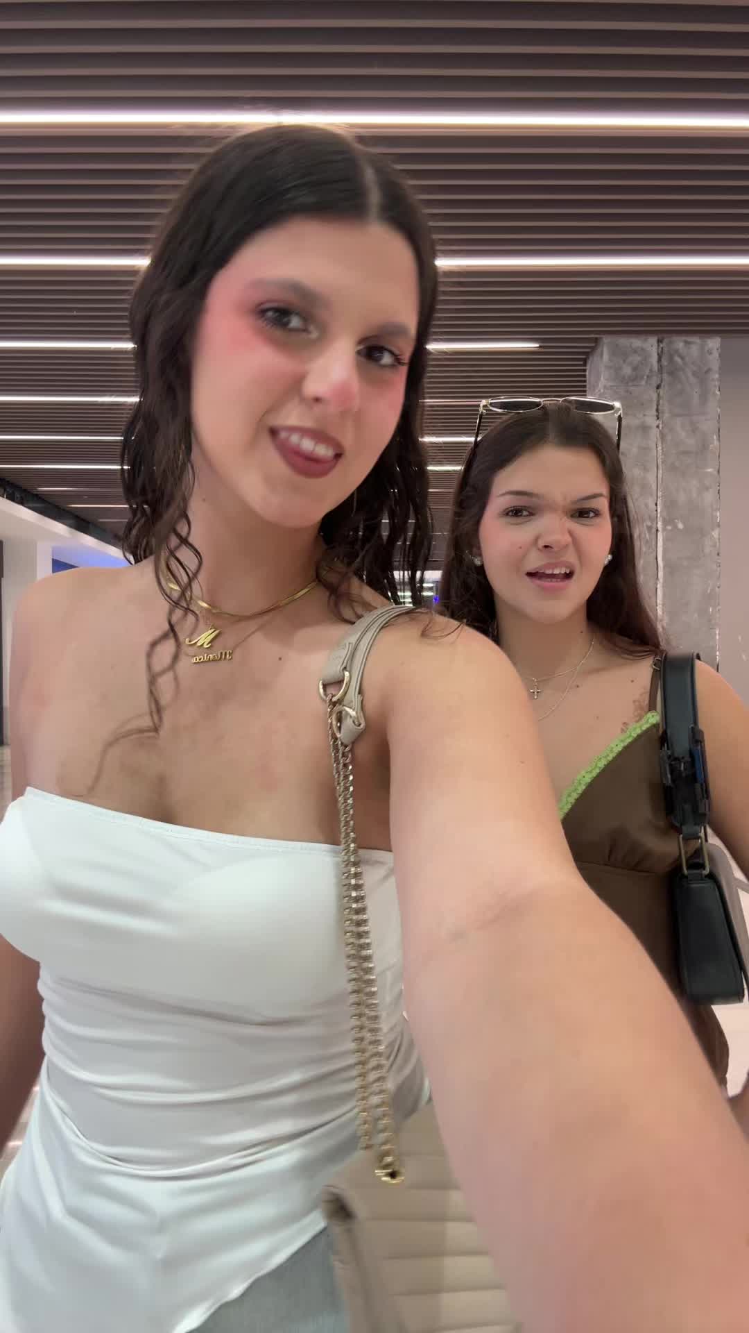 @ladupla._