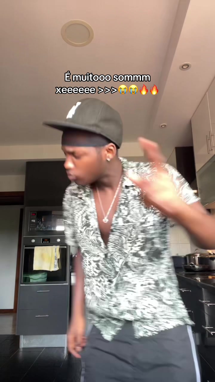 @⚡ᴱᴰ_ᵀᴬᴺᴰˢ⚡🇸🇹❤️