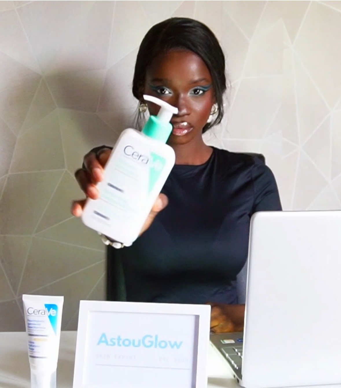 @astouglow