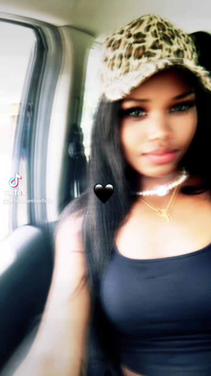@lacubanitaoficial
