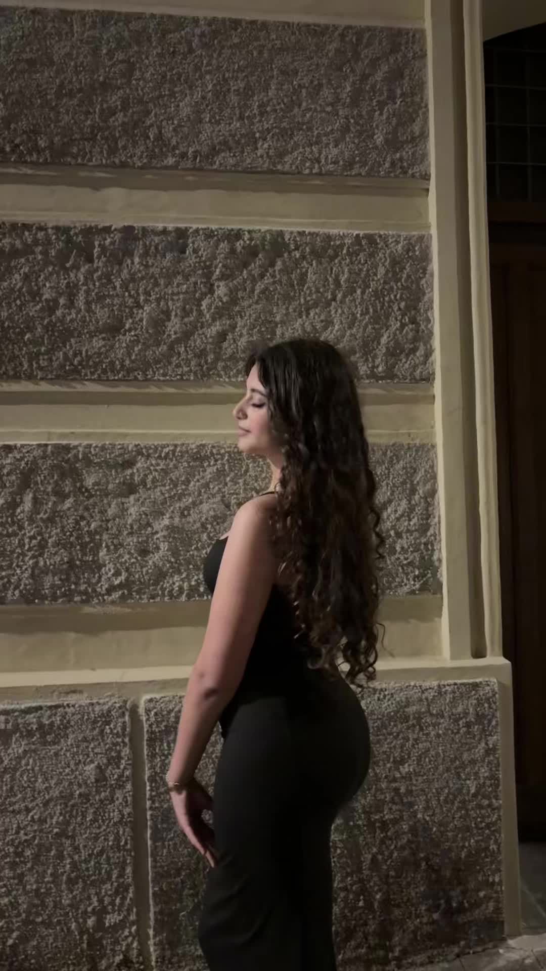 @𝐦;