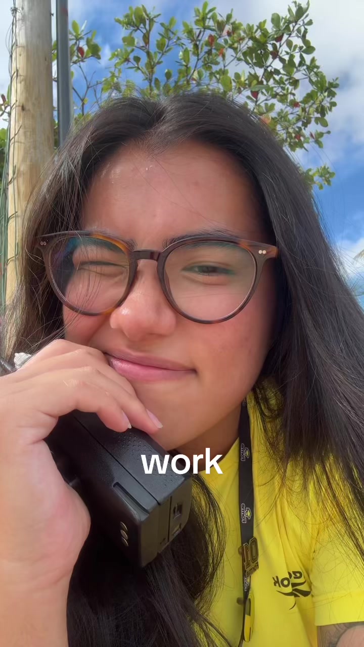 @L&iacute;via