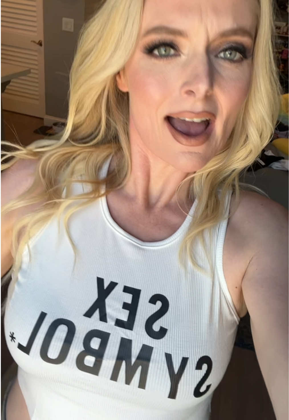 @Lauren Ash
