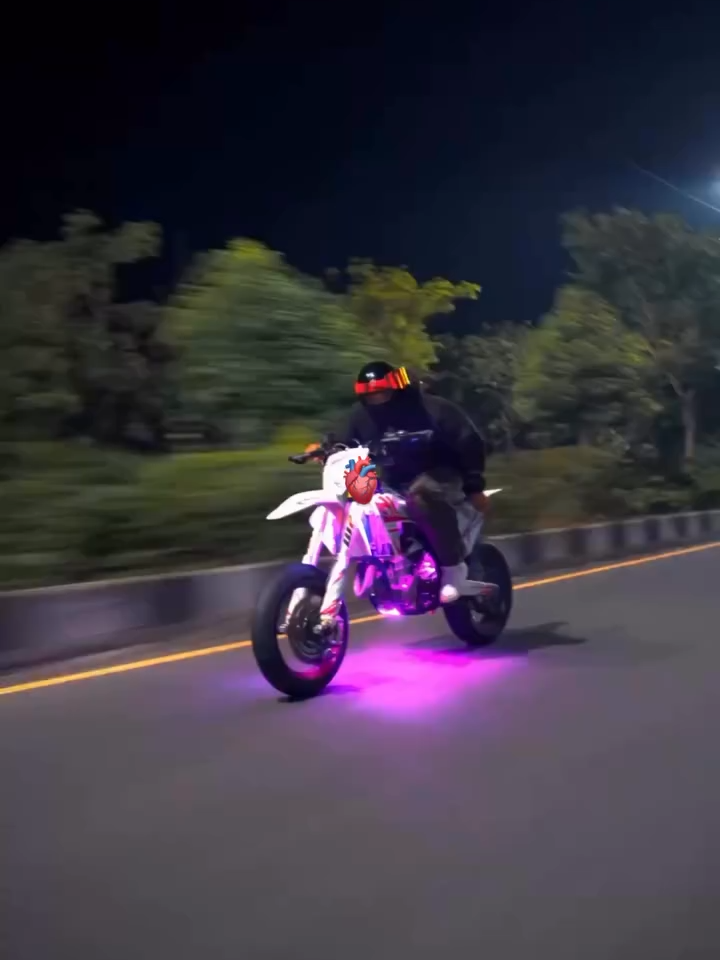 @J Luxe