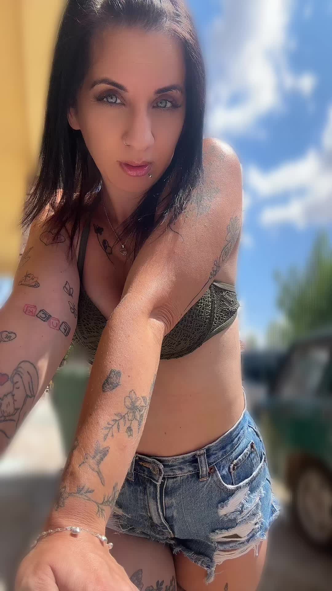 @Alexandra Farkas