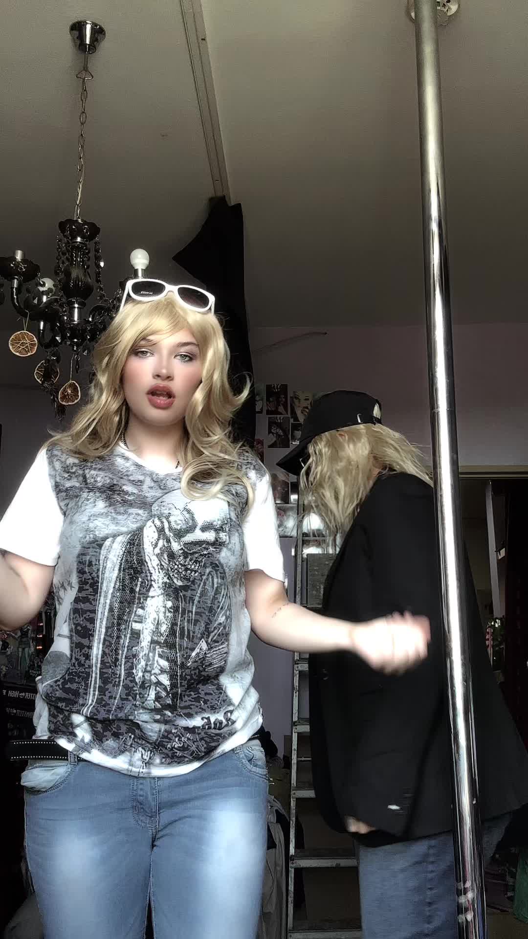 @Vampia🖤