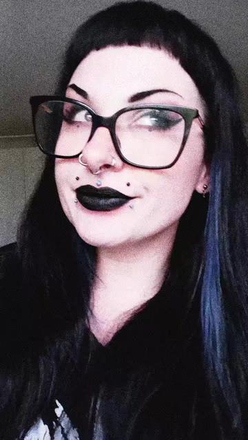 @x_Kattskittles_x  |-/