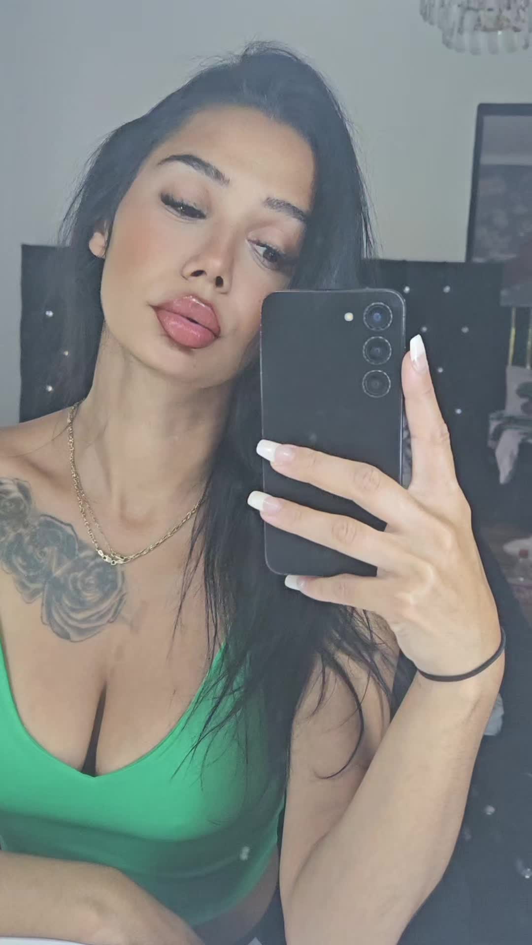 @nikoleta
