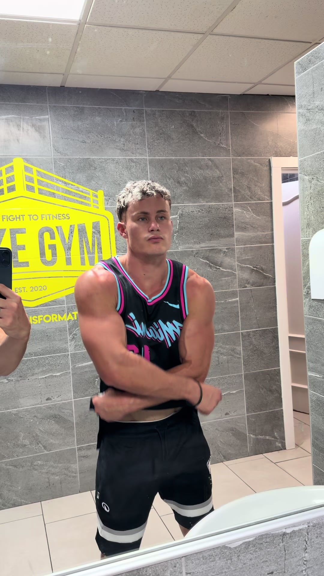 @Velanfly