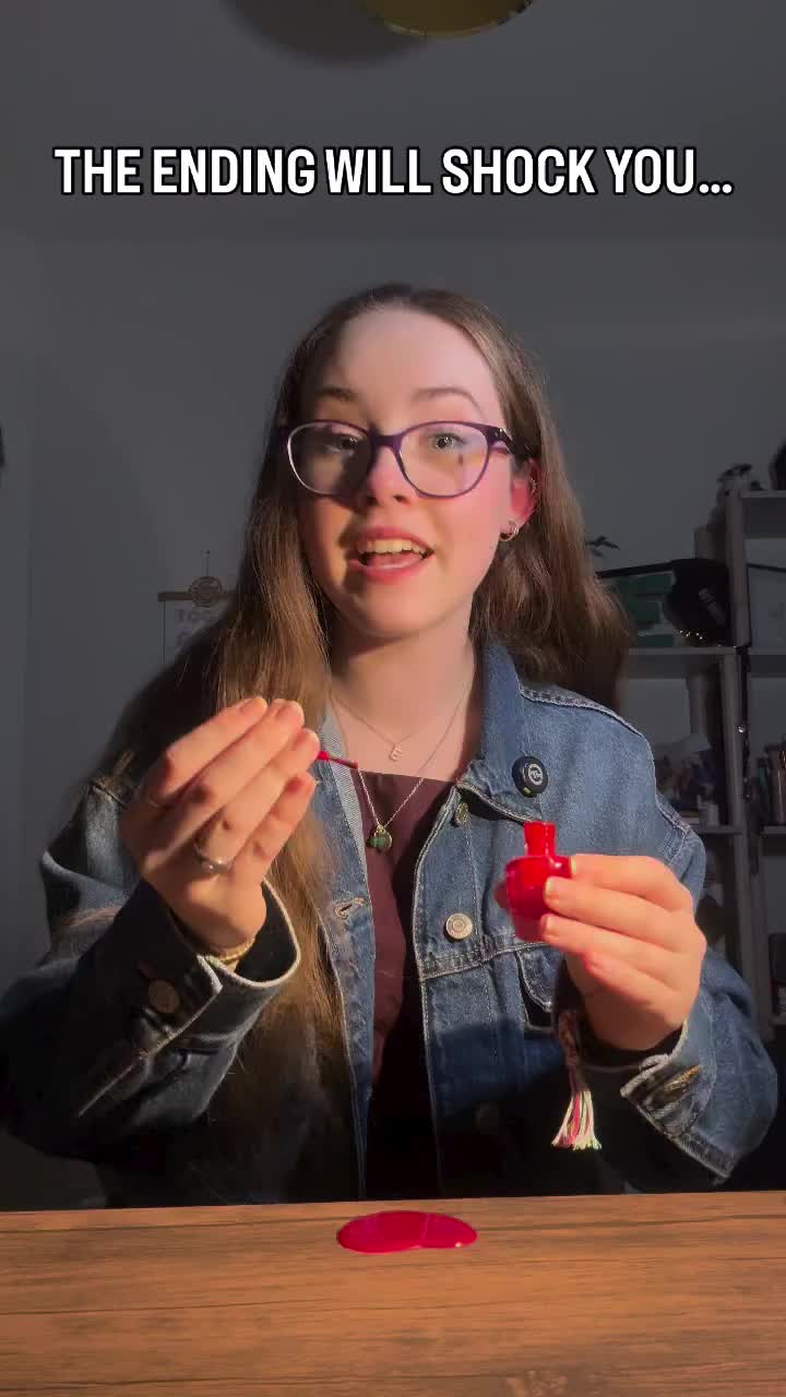 @TheEllaNicholson