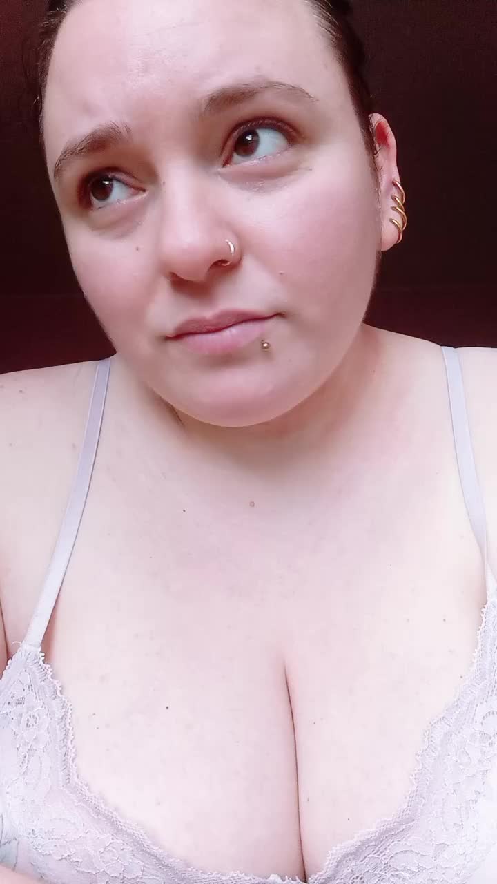 @Anny🩷🏳️🌈
