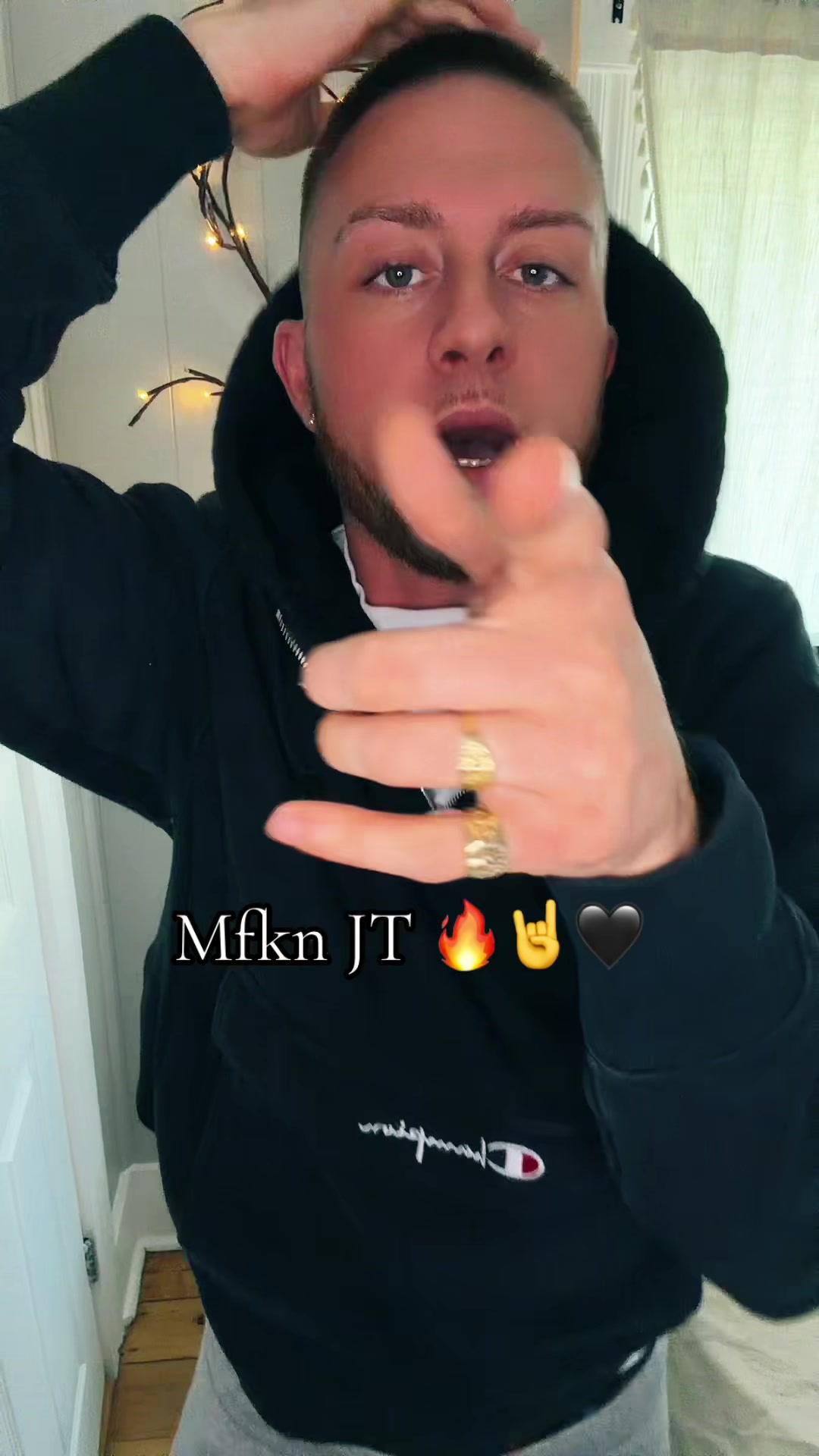 @matty 🤘🖤