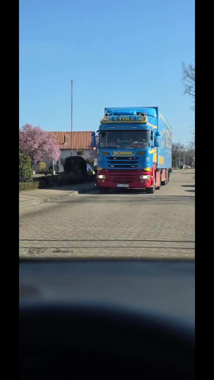 @Crackers1985