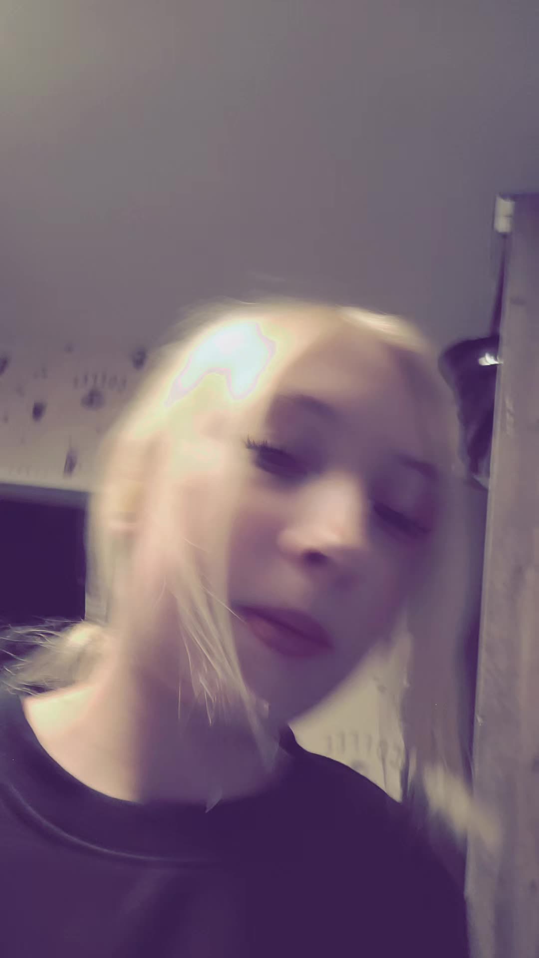 @Hexe Lilly Fee