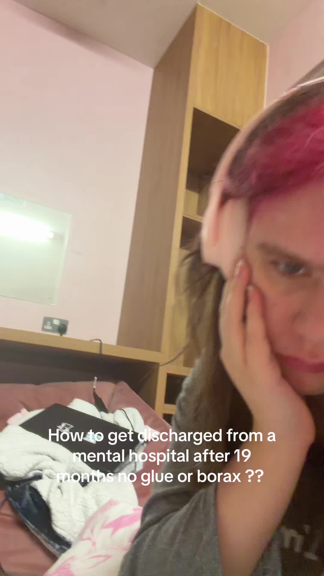 @holly