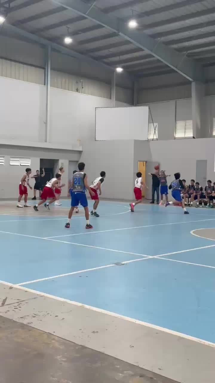 @Nicky 🌸👑🏀