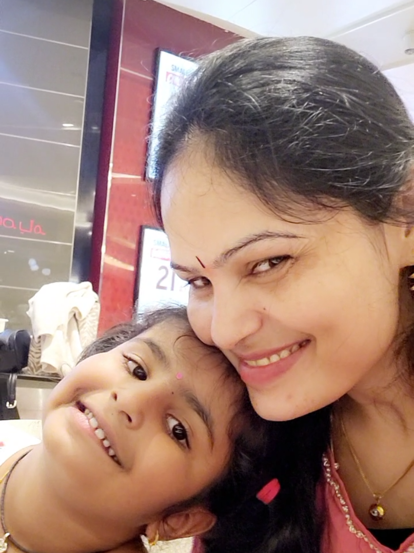 @DUBAI LO RADHA
