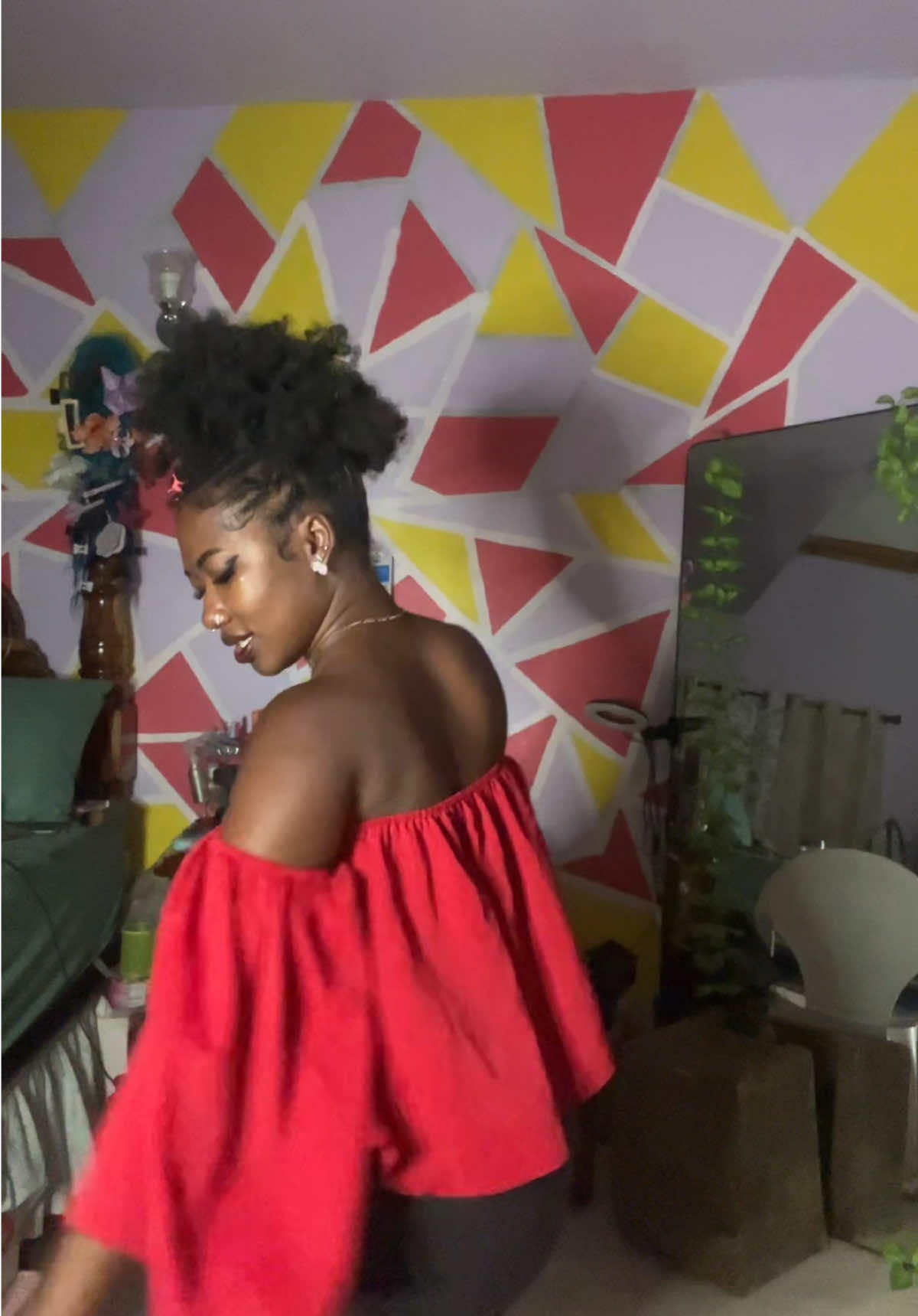 @MsAbbie_