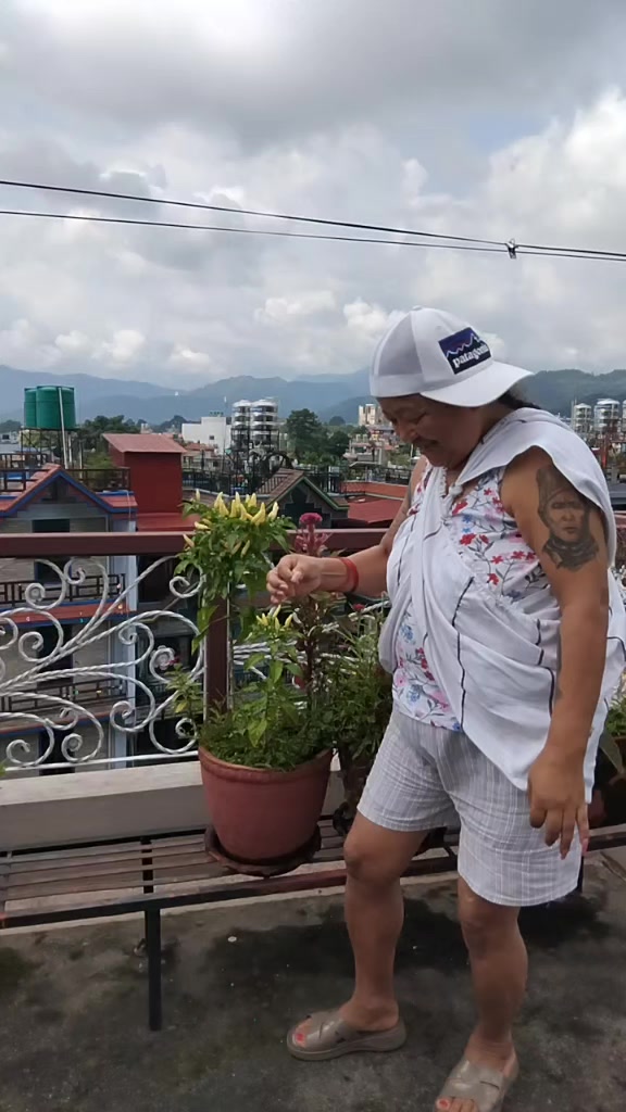 @meera gurung