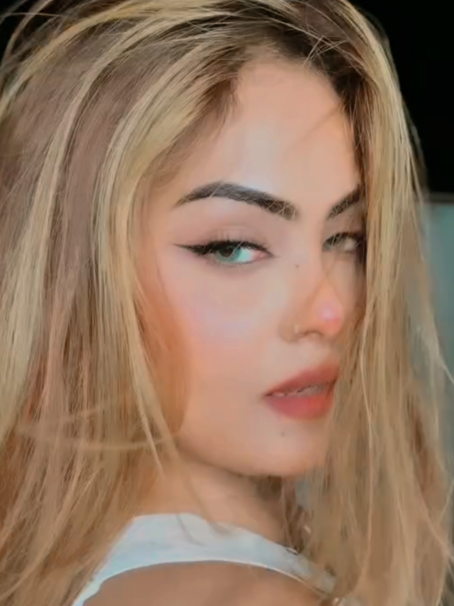 @🦋🧚♀️Rukaiyakhan🧚♀️🦋