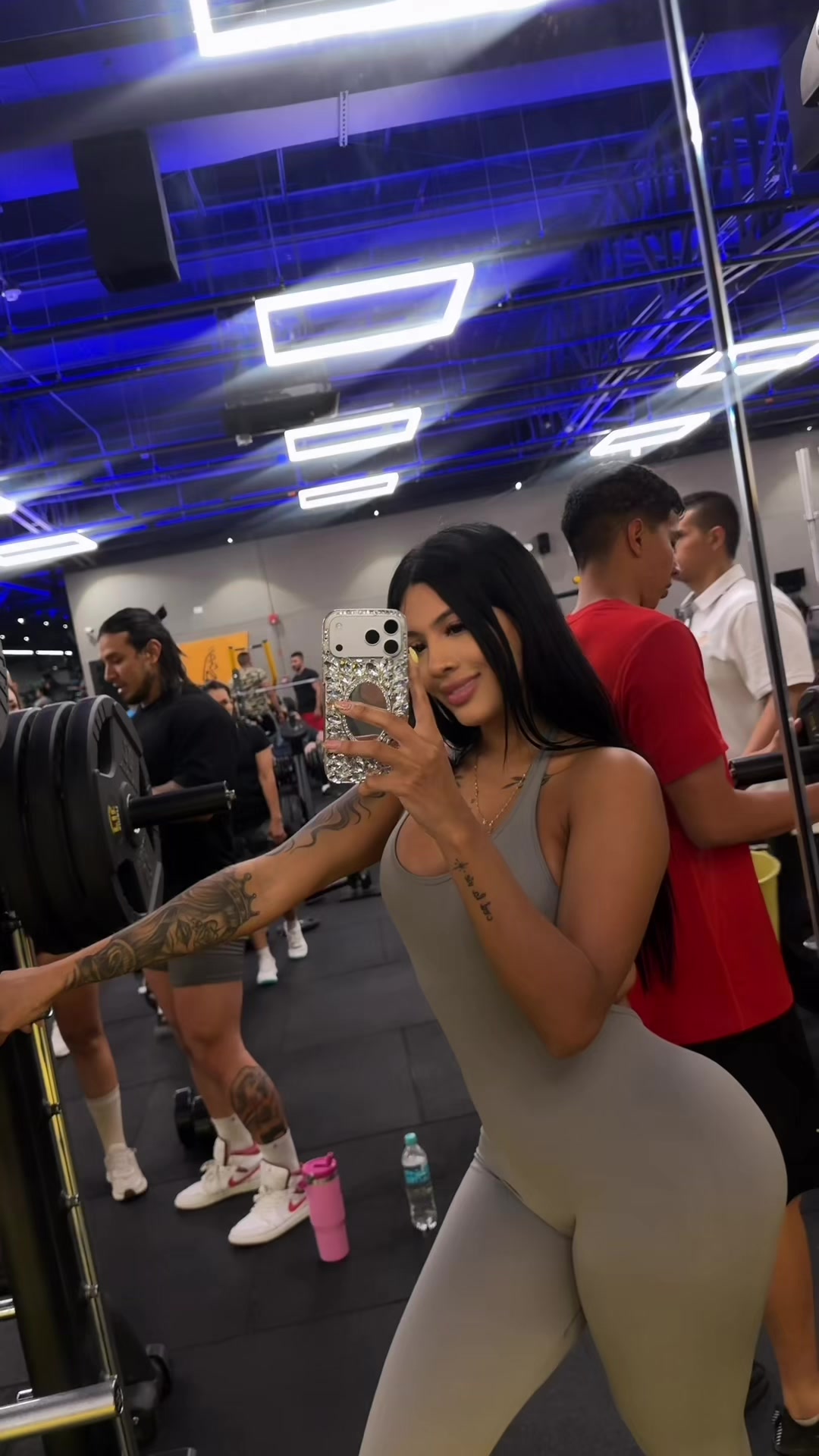 @Mayhernandezof