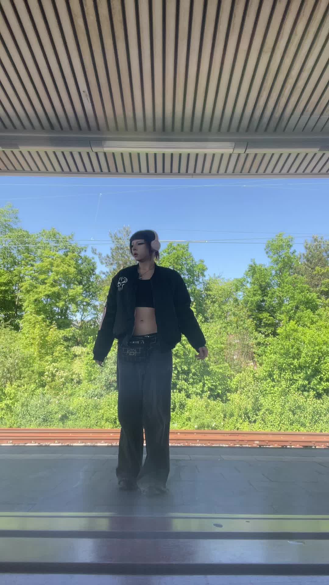 @🦇🦘