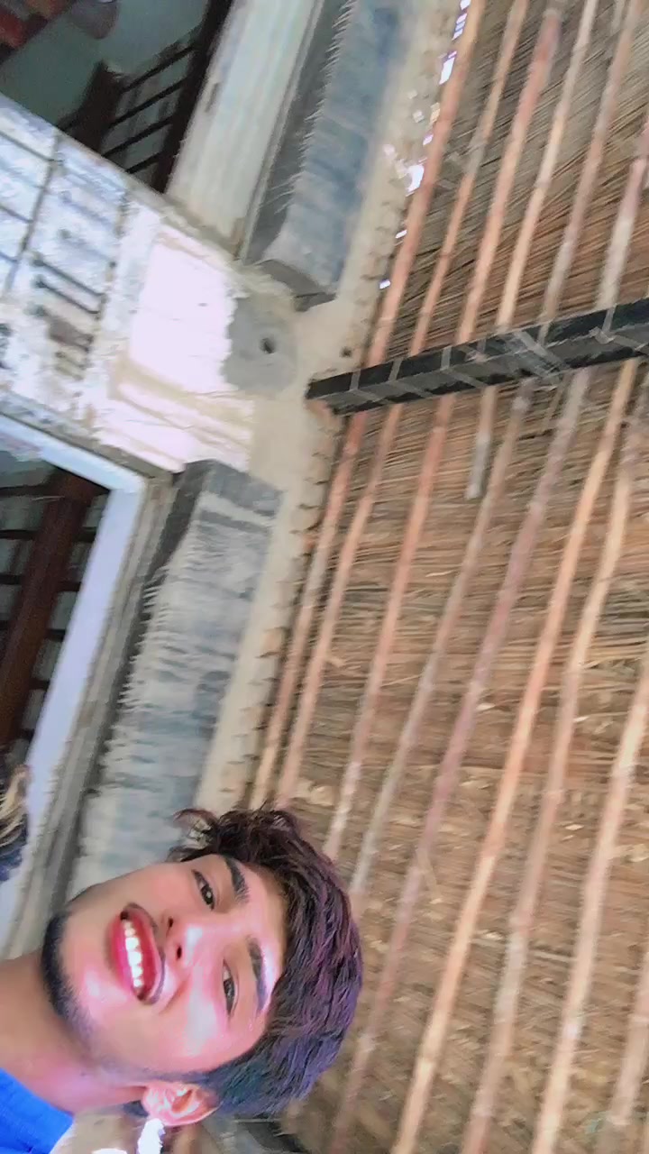 @Danaish Rajpoot 👩&zwj;❤️&zwj;💋&zwj;👩🌹