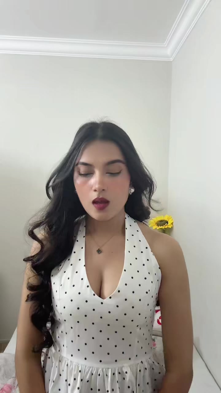 @ANISHA Khadka🧿