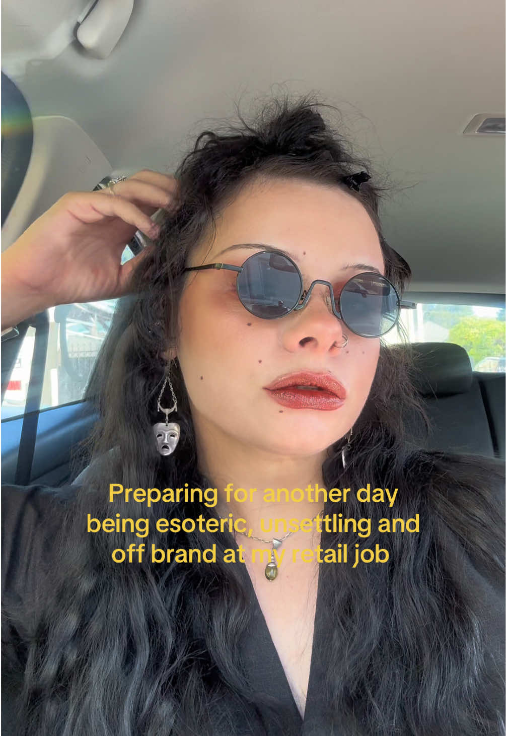 @Isabella 🪞🗝️